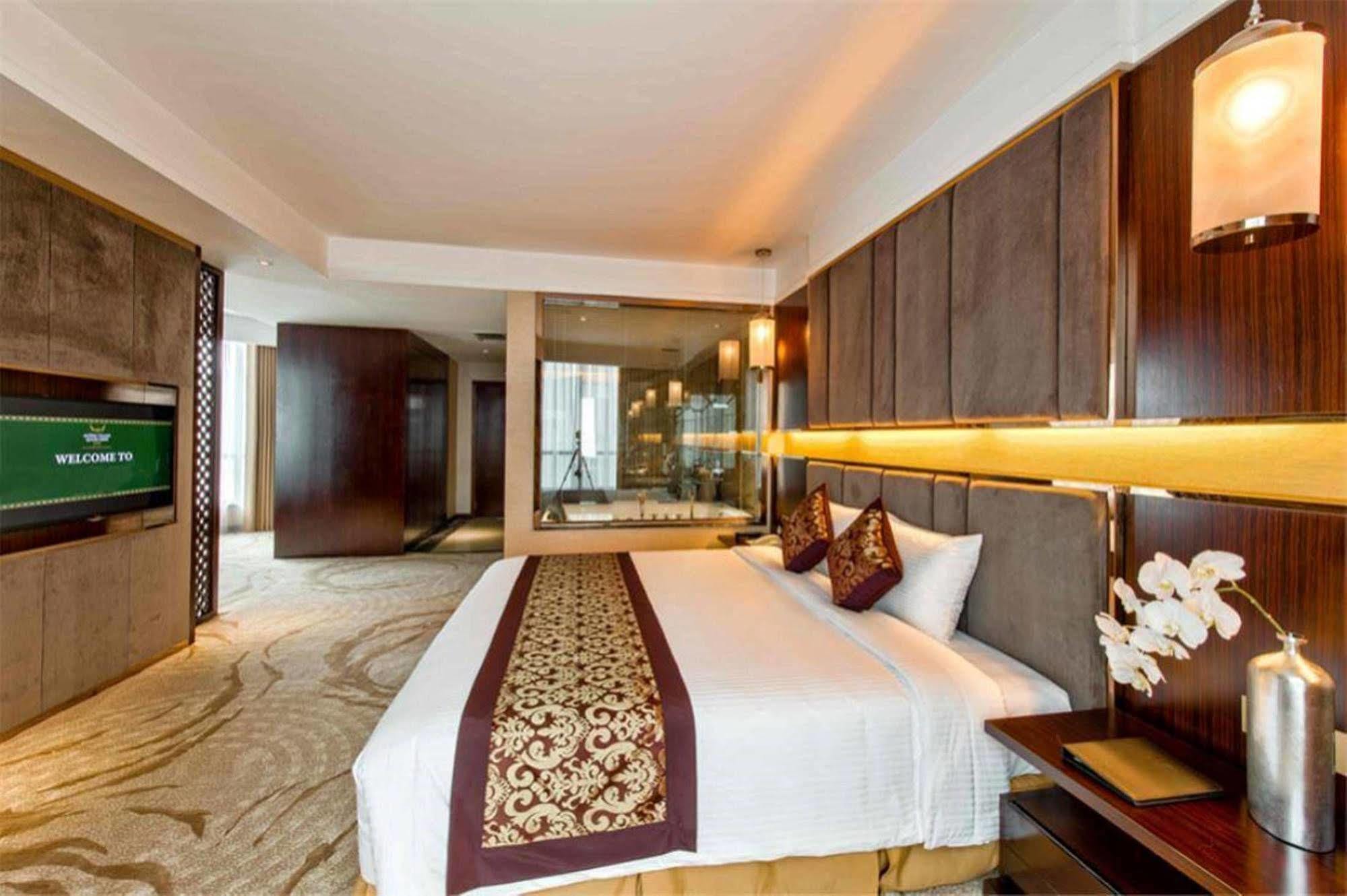 Muong Thanh Luxury Buon Ma Thuot Hotel Exterior foto